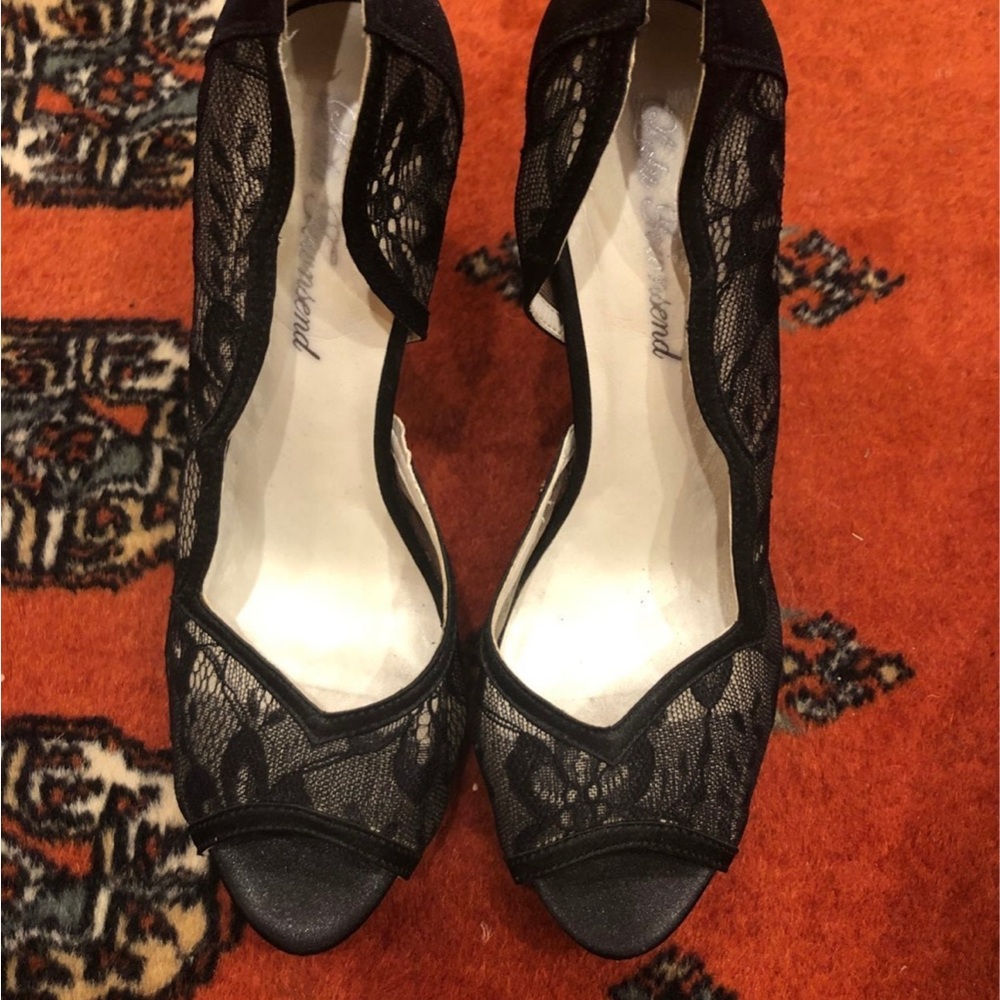 Elegant Black Lace Peep-Toe Heels - Picture 2 of 6